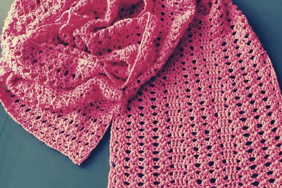 Beginner crochet scarf pattern