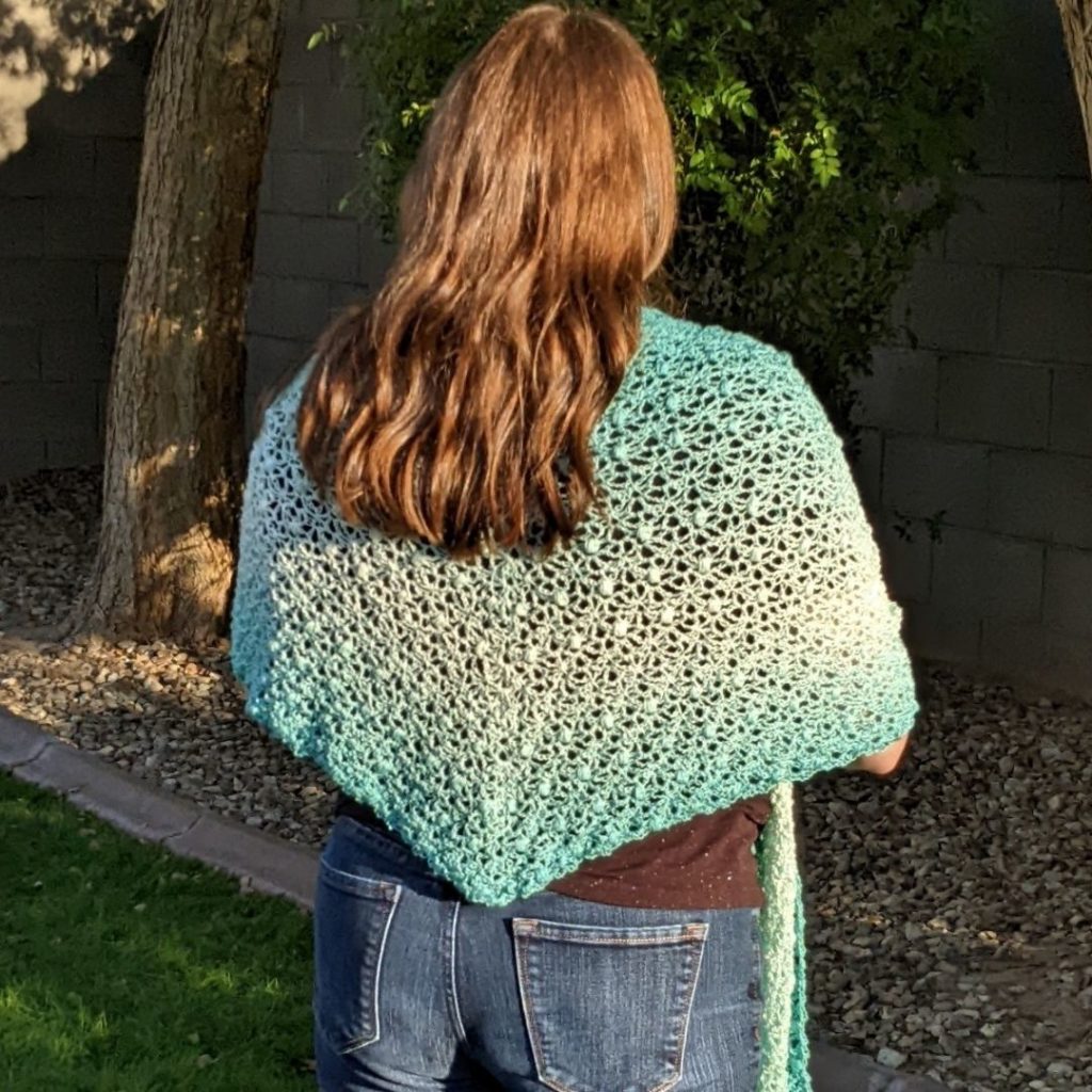 How to make an intermediate oversized Triangle Shawl - Chantelle