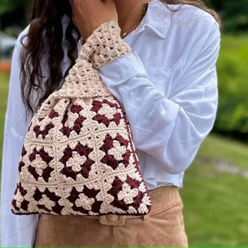 25 Simple Stylish Granny Square Bag Patterns