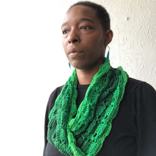 Lightweight crochet cowl pattern Hawthorne