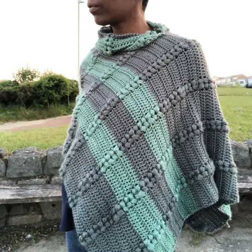 Free crochet poncho pattern – Cleo Poncho